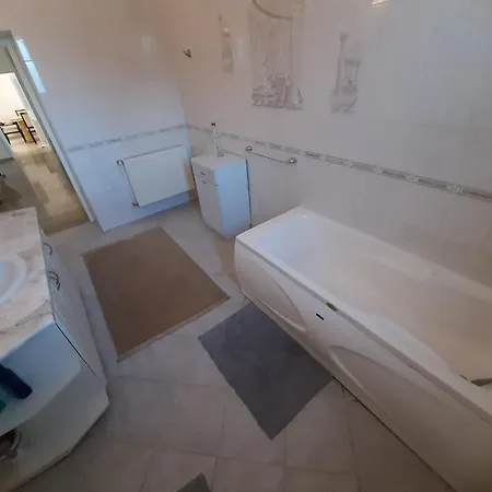 Villa Australian In , Sleeps Up To 12 Persons , New To The Lapta